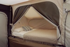 Holtkamper Kyte bed raam gesloten