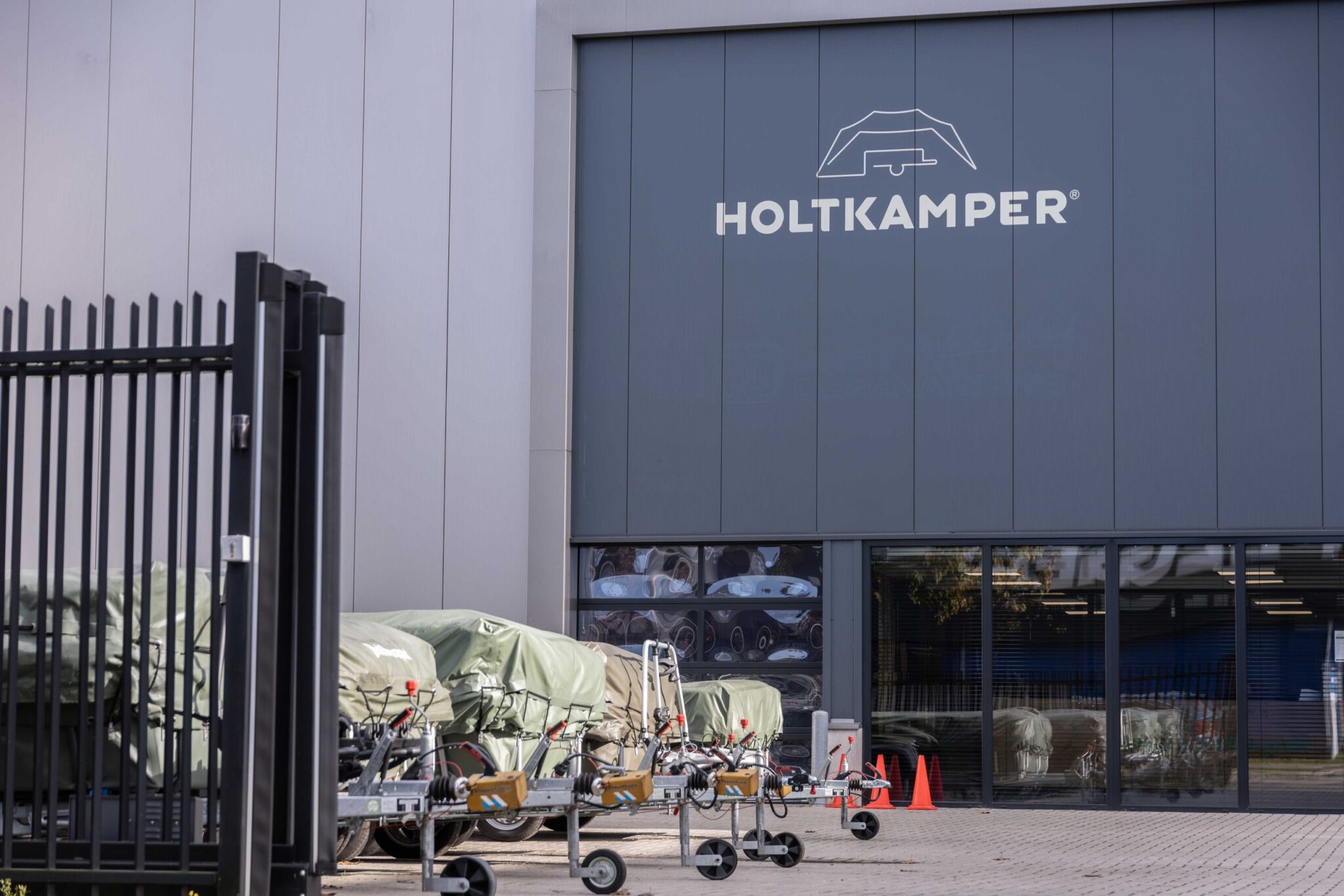 Holtkamper Showroom Außenansicht